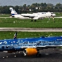 Icelandair - Boeing 757-256(WL) - TF-FIR "Vatnajökull" livery plus "80 Years of Aviation" Sticker<br />SunExpress - Airbus A320<br />DUS - Besucherterrasse - 23.10.2019 - 13:04